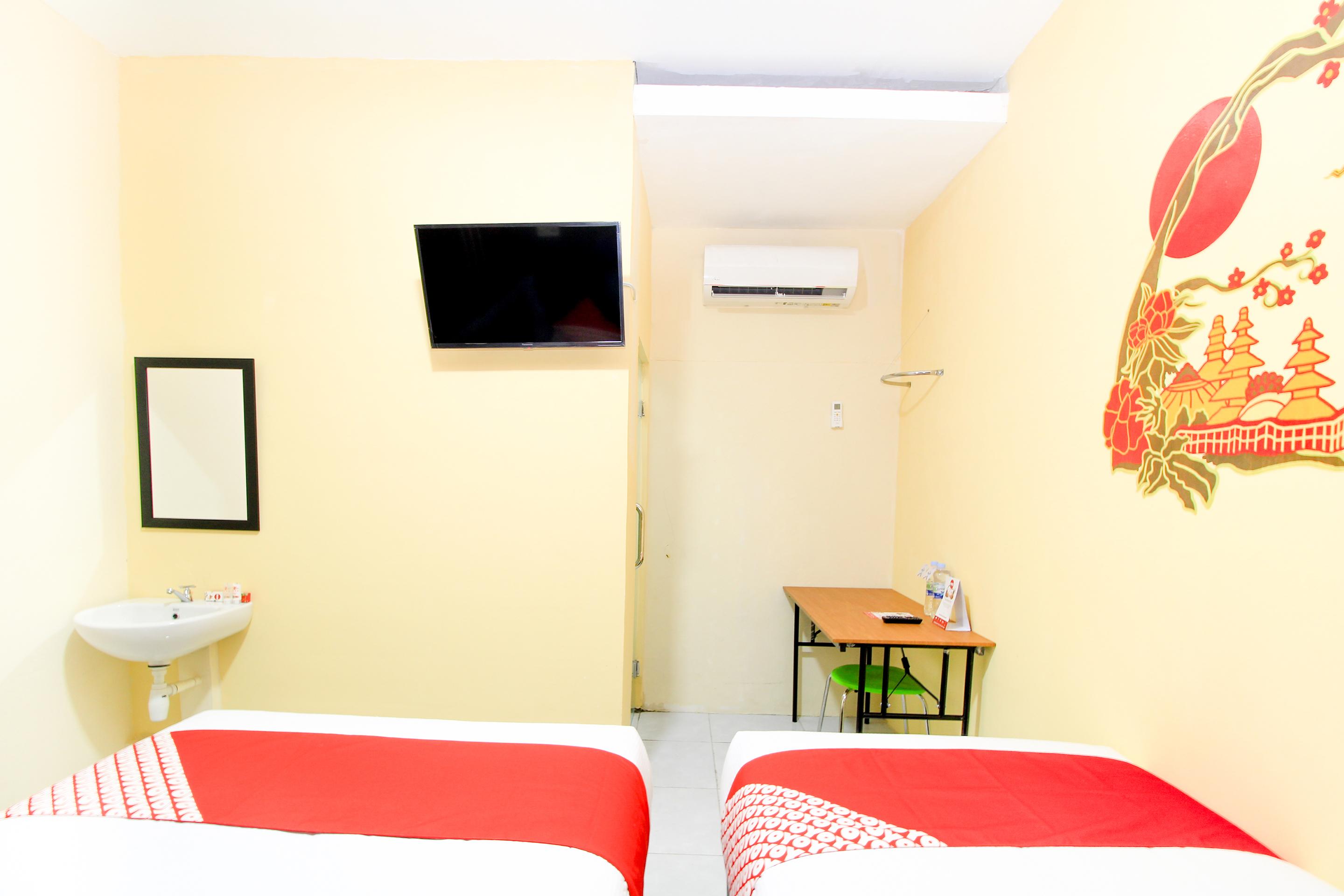 Super Oyo Capital O 217 A1 Hotel Сурабая Экстерьер фото