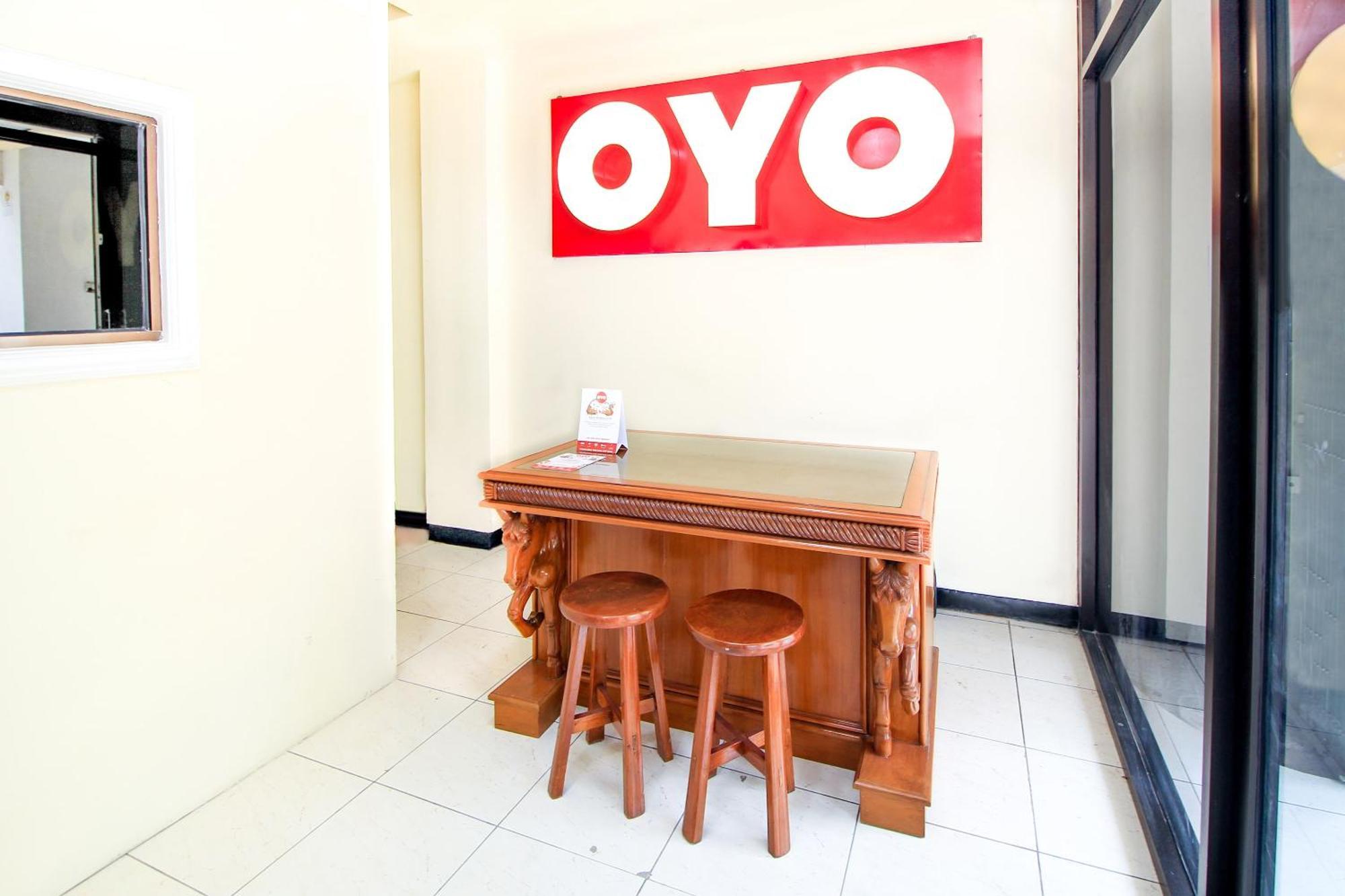 Super Oyo Capital O 217 A1 Hotel Сурабая Экстерьер фото